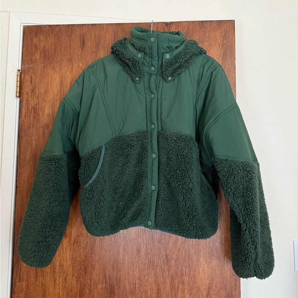 FREE PEOPlE Green Puffer Jacket with Sherpa Details